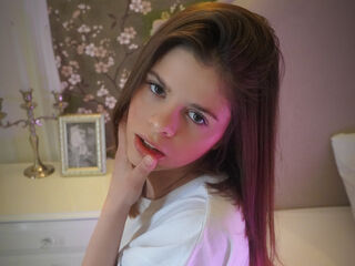 live striptease MaddyDoly
