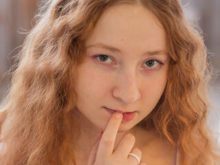 fingering girl cam picture MadgeRemerez