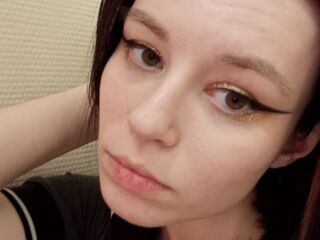 naked cam girl masturbating with dildo MaeHiatt