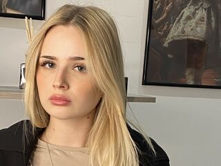 sexy cam girl picture MarnieRhyner