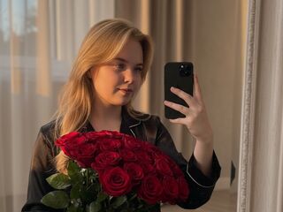 adult webcam MelissaMyla