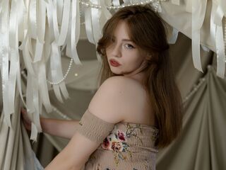 adult cam MoonBrittany