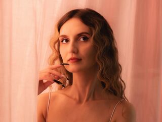 live webcam performer MoonSeraphine