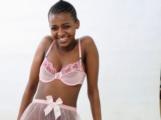 live cam girl photo NaomiBrookes