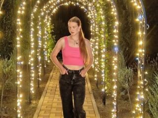 naughty chatroom NelleCauthorne