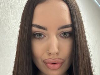 naughty cam girl masturbating with dildo NeryRockhill