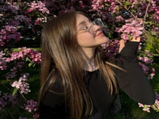 naughty cam girl masturbating with dildo OctaviaDeep