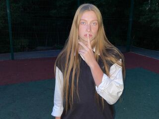 hot cam girl fingering shaved pussy PandoraPoteat