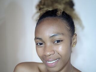 camgirl playing with sex toy RasoaAlice