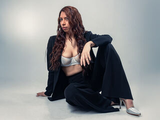 hot cam girl masturbating with vibrator RosalineBelmont