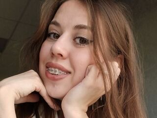 naughty camgirl masturbating with vibrator SashaStaback