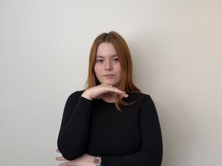 naked camgirl masturbating with dildo SeasonBrause