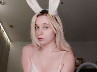 topless SilviaBalsam