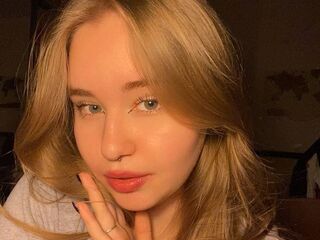 cam girl playing with sextoy SusanLee