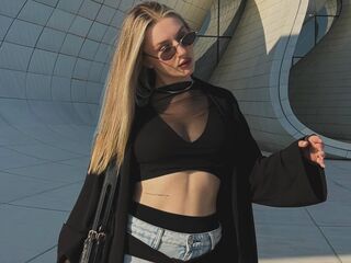 hot striptease web cam SuzieGlimp
