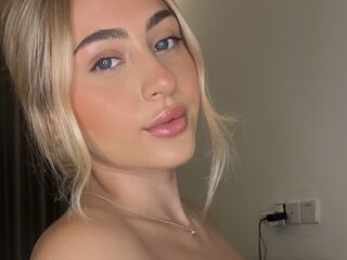 naked cam girl masturbating with dildo TamaraTemptation