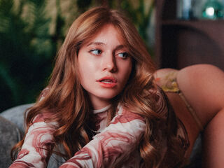 live webcam model TianaTinn