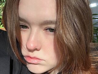 camgirl masturbating with sex toy TwannaShumate