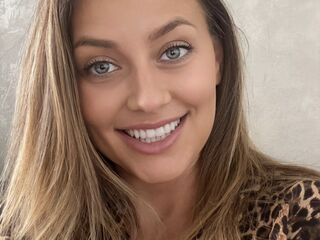 masturbating cam girl VeraSurikova