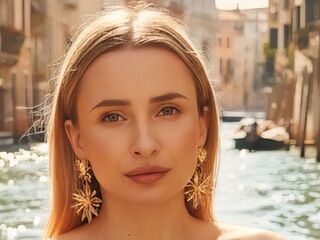 topless webcamgirl VictoriaVerona