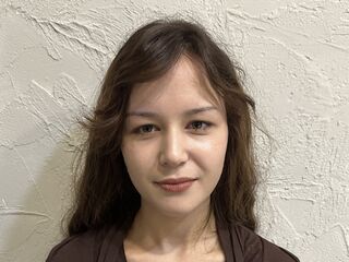 naked webcam girl fingering YokoLisa