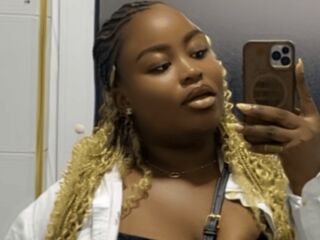 free live chat ZaraLure