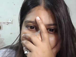naughty cam girl ZubiaKhan