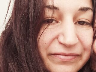 nude web cam lucialovely